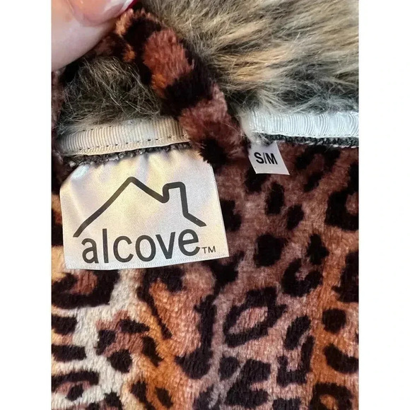 alcove s/m animal print robe with tie - Picture 7 of 8